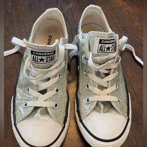 Girls Silver Glitter Inlay Chuck Taylor Size 2